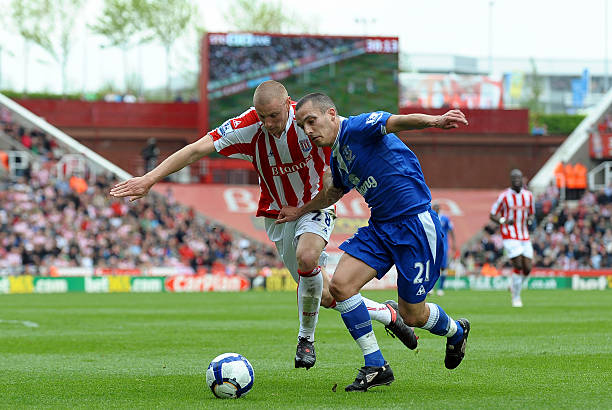 而她在场上 而她在场上