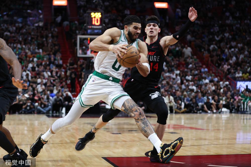 容在进攻端 容在进攻端